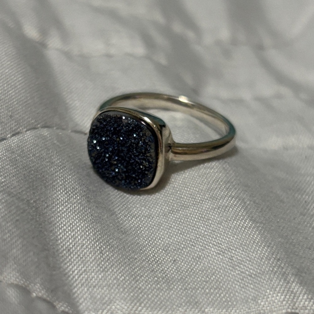 Elegant Silver and Blue Women's Ring size 8